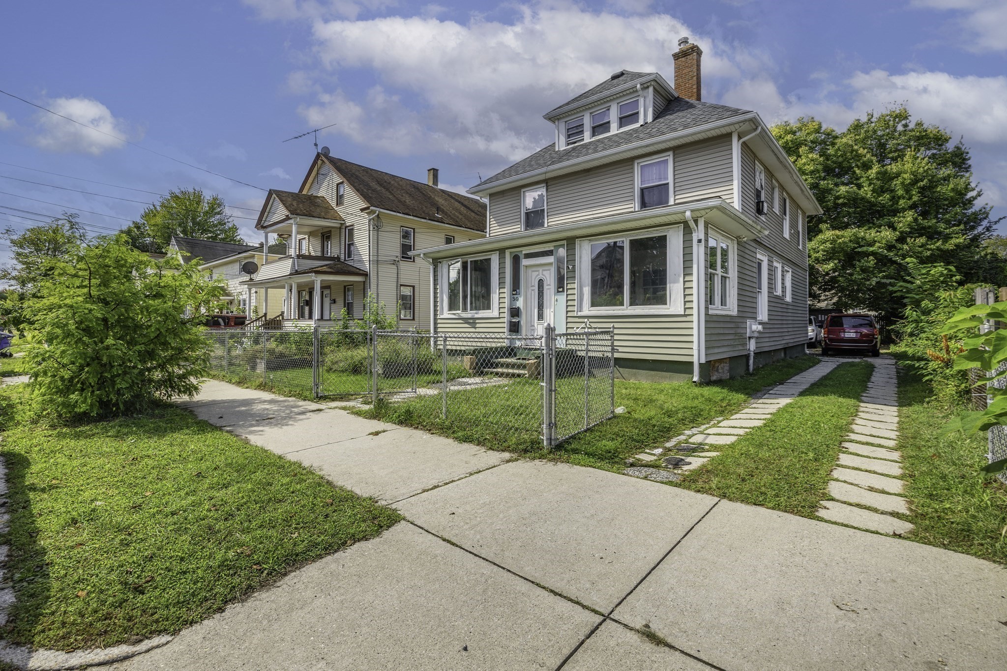 30 Santa Barbara Street Springfield, MA 01104 - Photo 2 of 23 Gallery Image 2
