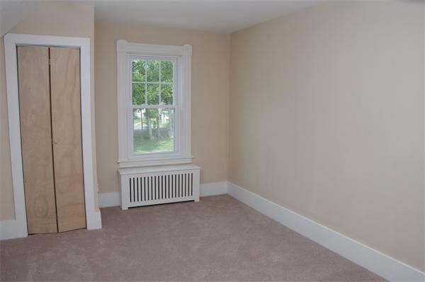 7 Douglas Road Gardner, MA 01440 - Photo 13 of 26 Gallery Image 13
