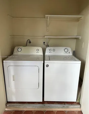 $1,900 | 15570 Southwest 105th Lane, Unit 1718, Miami, FL 33196