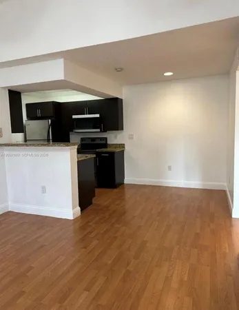 $1,900 | 15570 Southwest 105th Lane, Unit 1718, Miami, FL 33196