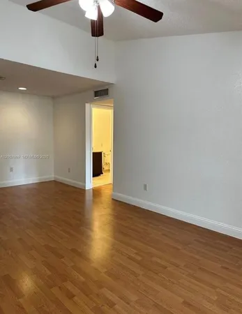 $1,900 | 15570 Southwest 105th Lane, Unit 1718, Miami, FL 33196