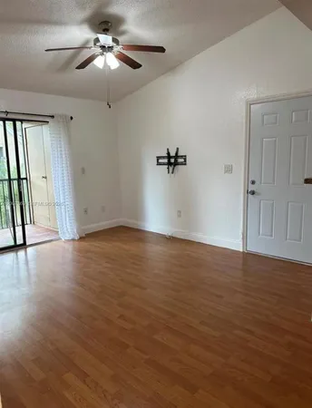 $1,900 | 15570 Southwest 105th Lane, Unit 1718, Miami, FL 33196