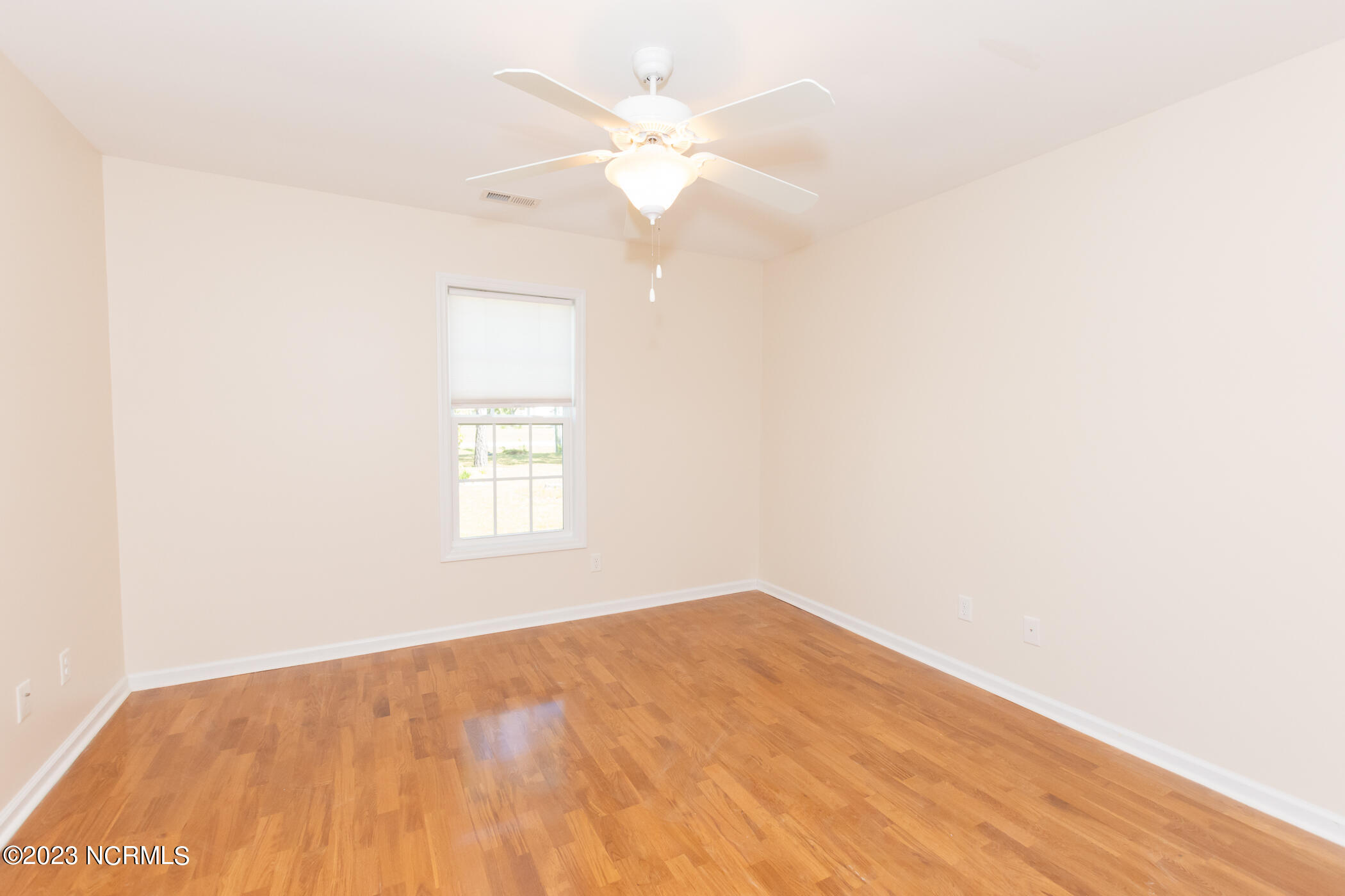 198 Folkstone Road Holly Ridge, NC 28445 - Photo 28 of 55 198 Folkstone Rd-33