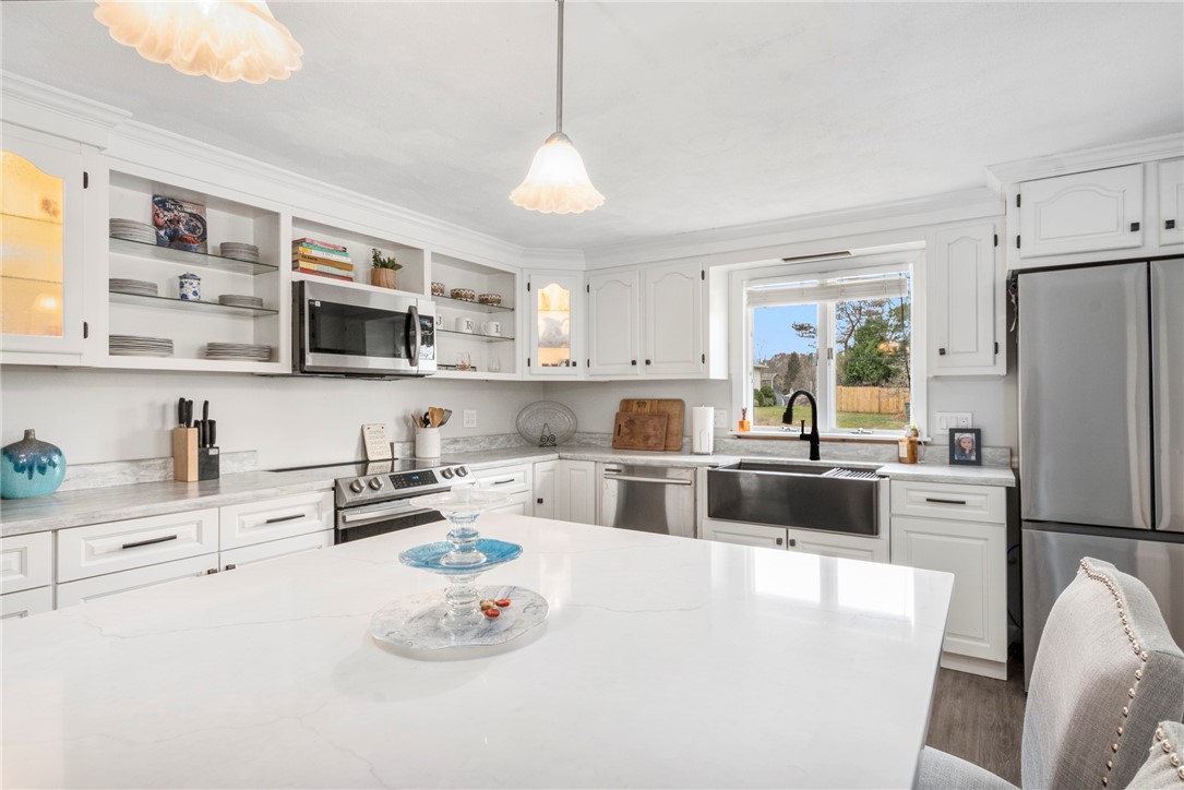 166 Gervais Street Coventry, RI 02816 - Photo 12 of 40