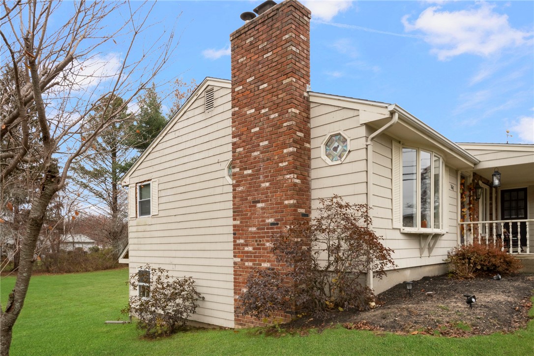 166 Gervais Street Coventry, RI 02816 - Photo 4 of 40