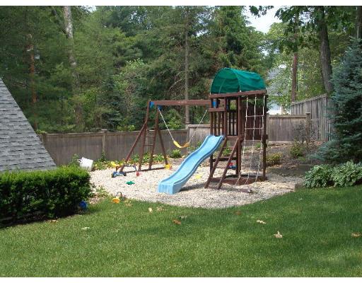 37 Howland Lane Hingham, MA 02043 - Photo 18 of 19