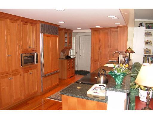 37 Howland Lane Hingham, MA 02043 - Photo 4 of 19