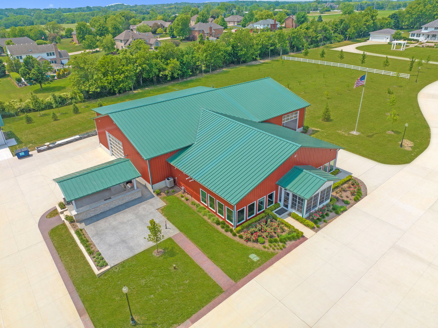 12243 179th Street Mokena, IL 60448 - Photo 94 of 101 an aerial view of a tennis ground and a cars park side of the road