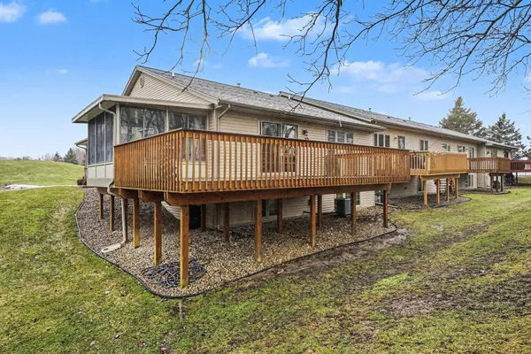 $300,000 | 4291 Oakridge Drive Northwest, Grand Rapids, MI 49534