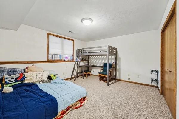 $300,000 | 4291 Oakridge Drive Northwest, Grand Rapids, MI 49534