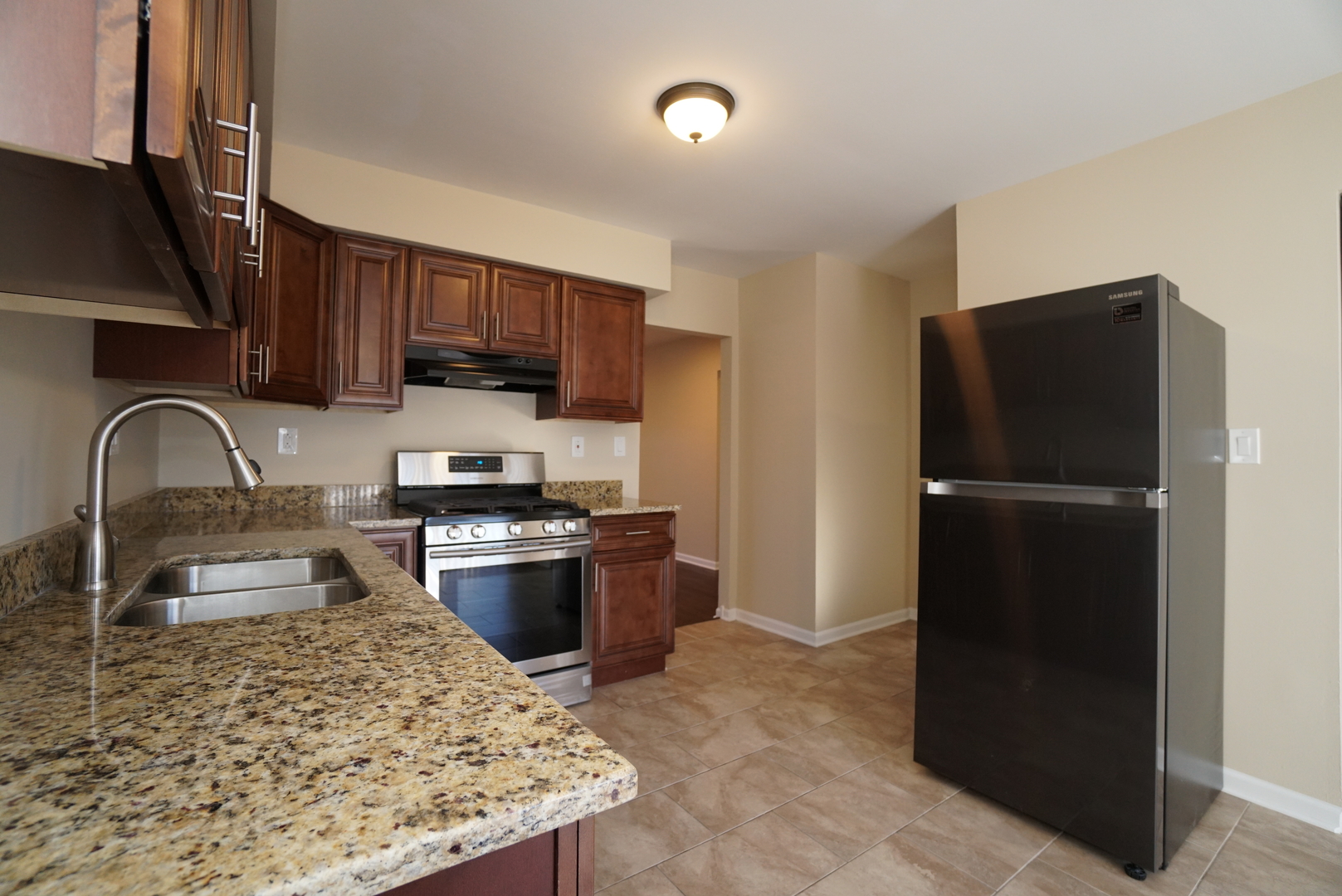 2908 30th Street Zion, IL 60099 - Photo 7 of 17