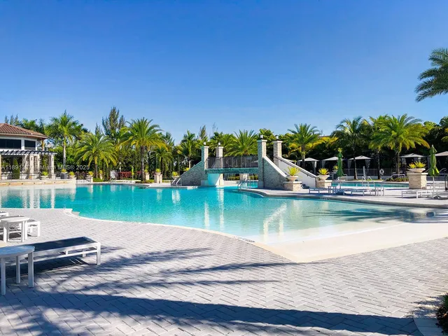 $480,000 | 8055 Northwest 104th Avenue, Unit 2, Doral, FL 33178