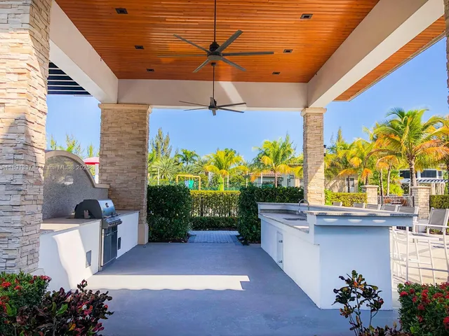 $480,000 | 8055 Northwest 104th Avenue, Unit 2, Doral, FL 33178