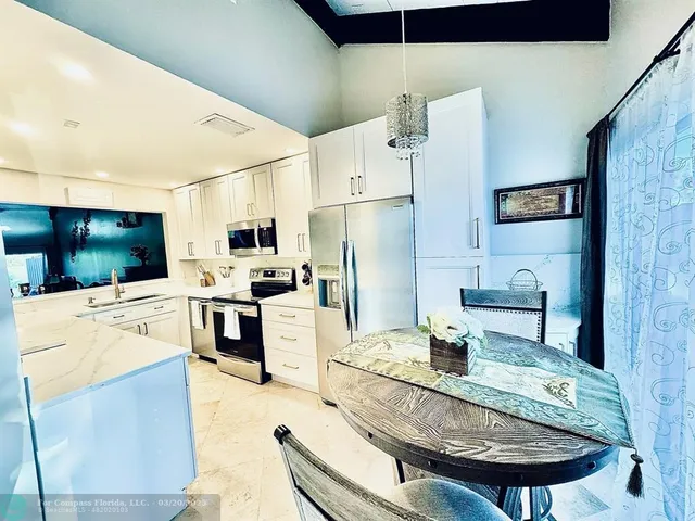 $3,300 | 2121 Southwest 82nd Avenue, Davie, FL 33324