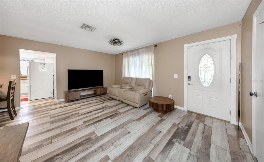 17704 Rivendel Road Lutz, FL 33549 - Photo 7 of 21 Gallery Image 7