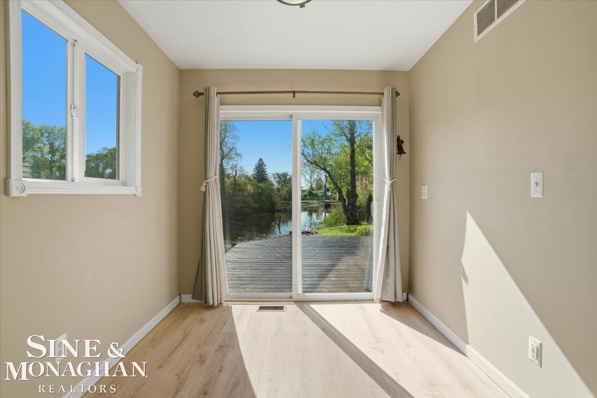 2122 Michigan Street Algonac, MI 48001 - Photo 15 of 40
