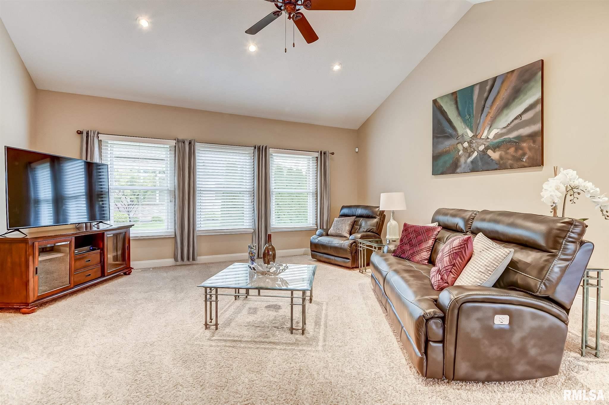 3109 Ironlake Circle Springfield, IL 62711 - Photo 3 of 33