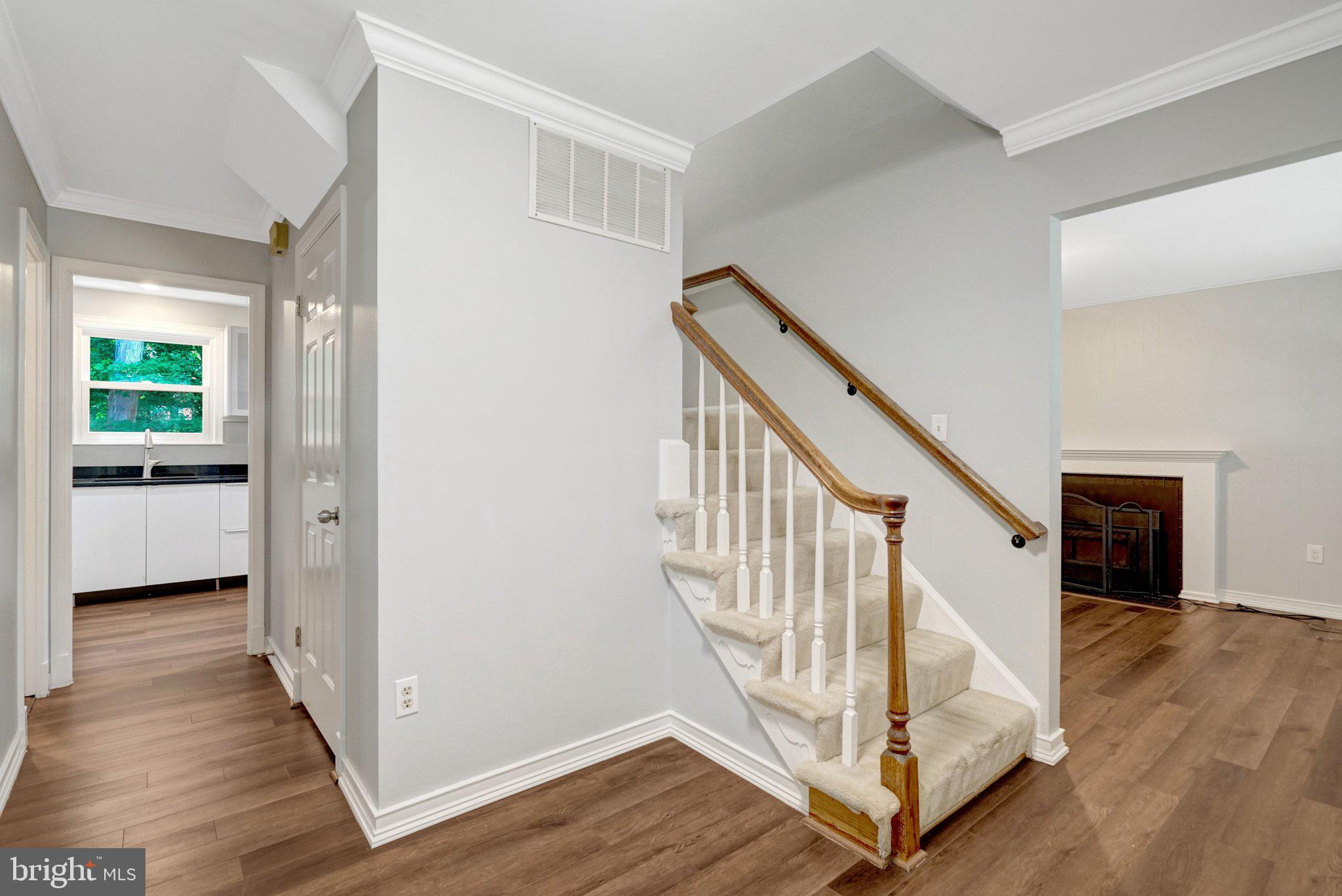 7217 Reservation Drive Springfield, VA 22153 - Photo 4 of 57