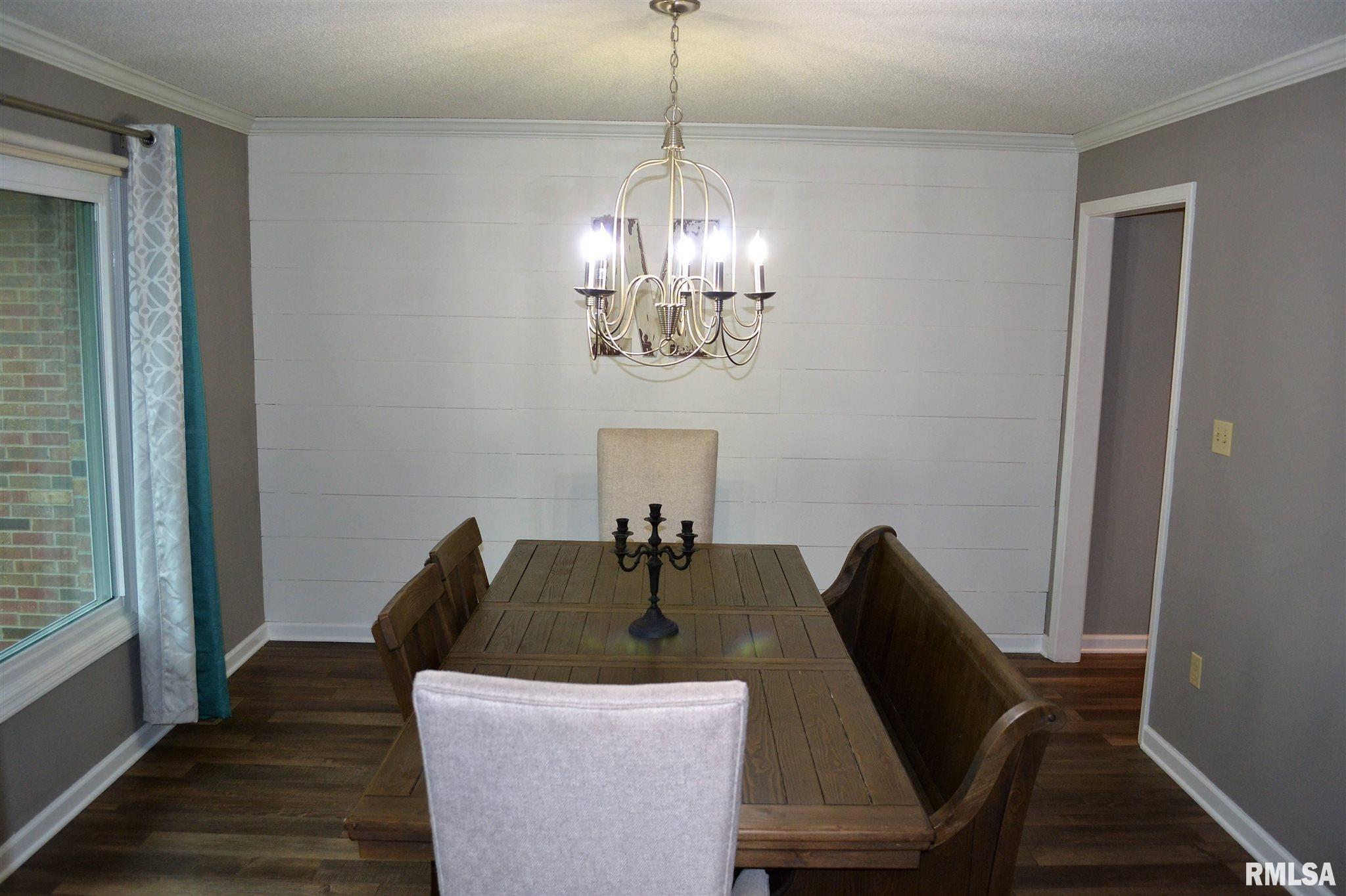 17 Drake Road Jacksonville, IL 62650 - Photo 14 of 38