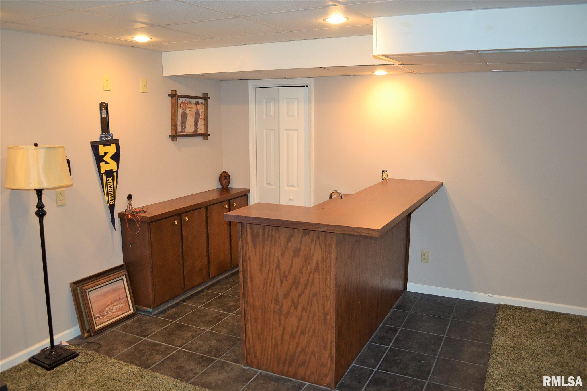 17 Drake Road Jacksonville, IL 62650 - Photo 35 of 38