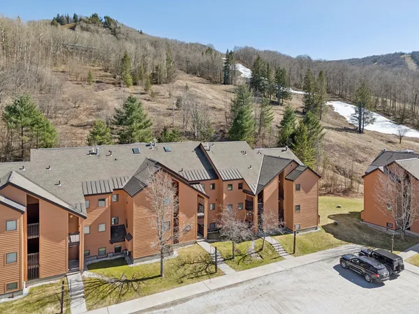 $550,000 | 57 Alpine Drive, Unit 203, Killington, VT 05751