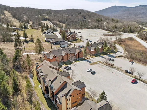 $550,000 | 57 Alpine Drive, Unit 203, Killington, VT 05751