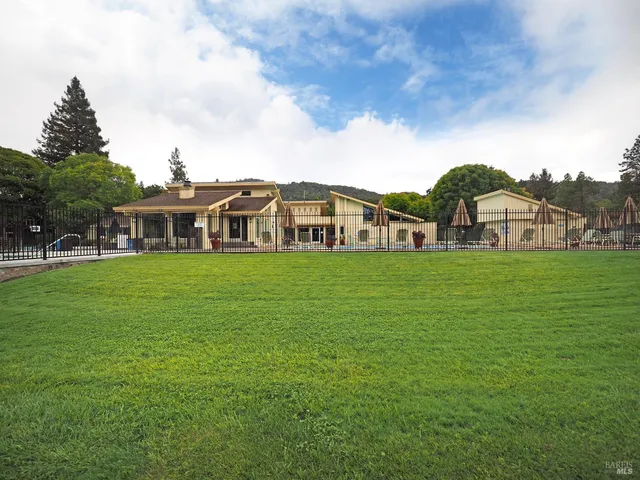 $3,300,000 | 3113 Luna Court, Santa Rosa, CA 95405