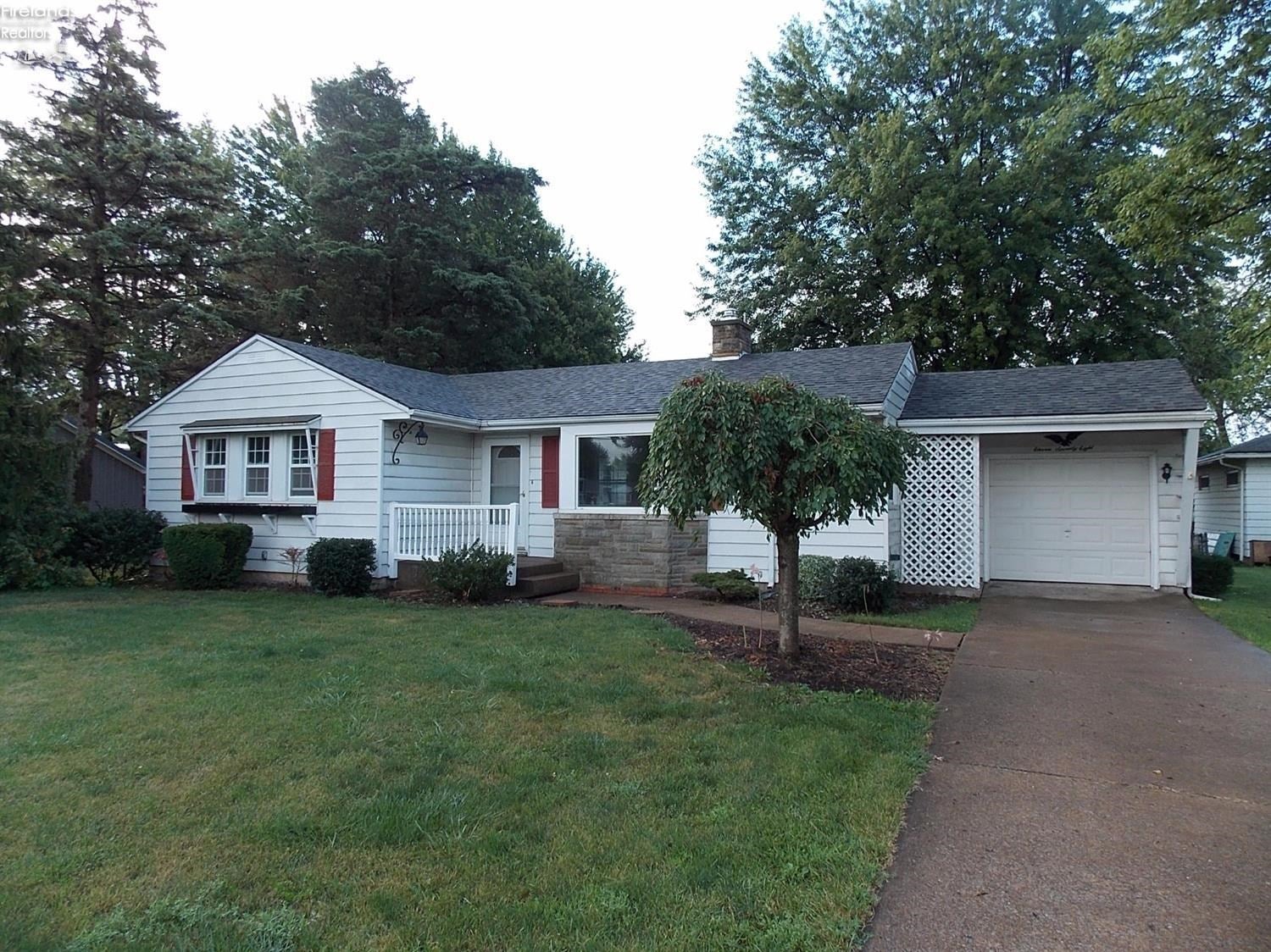1178 West Fremont Road Port Clinton, OH 43452 - Photo 2 of 10 Gallery Image 2