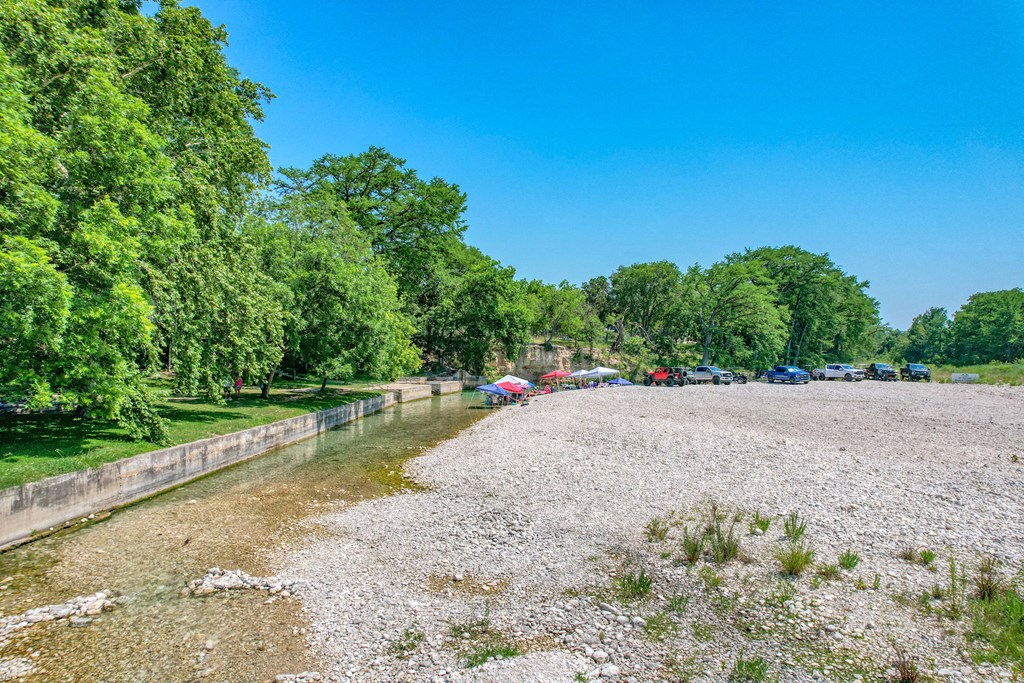 98 Red Wright Road Rio Frio, TX 78879 - Photo 38 of 44