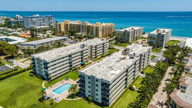 a picture of city view