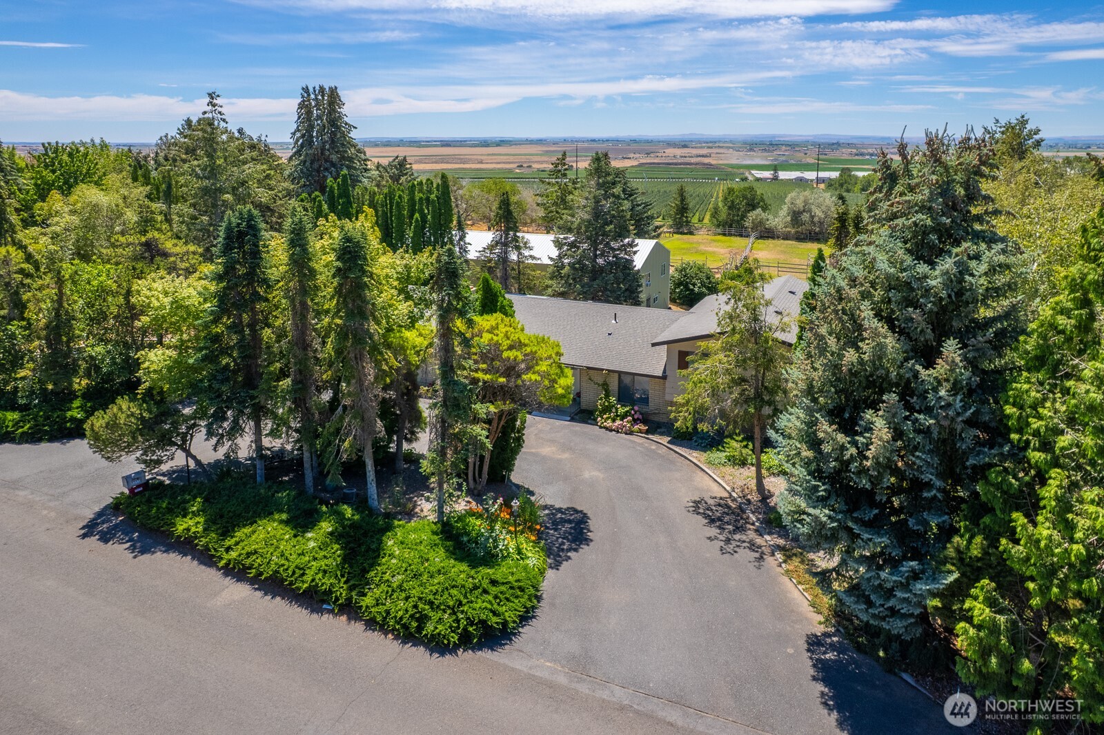 5255 Painted Hills Road Ephrata, WA 98823 - Photo 6 of 32