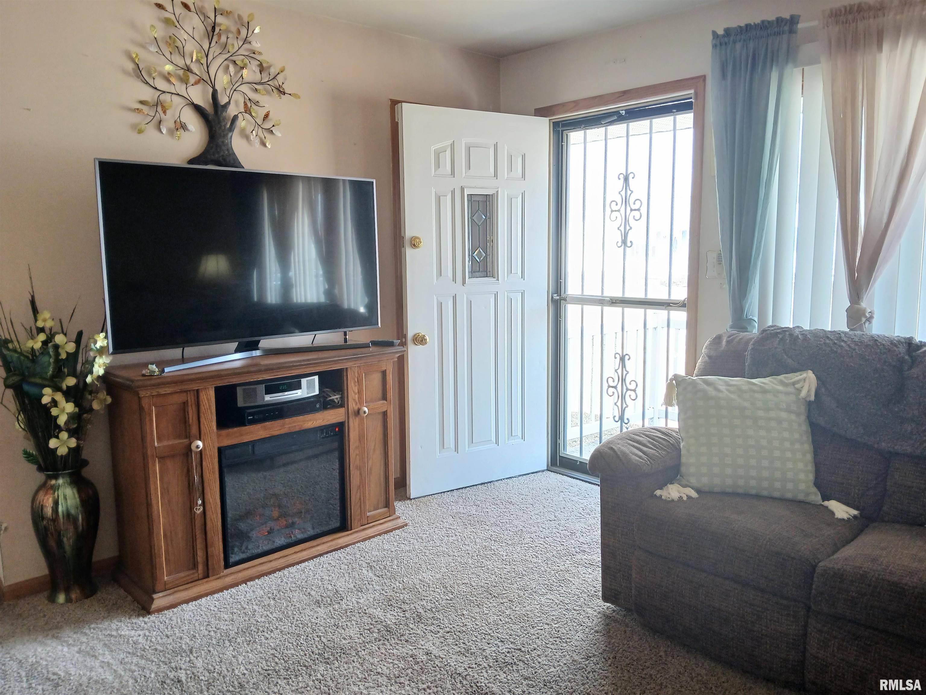 29 Melody Lane Springfield, IL 62702 - Photo 6 of 34