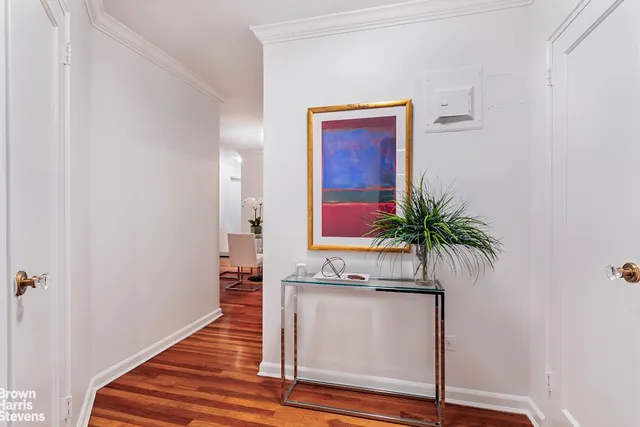 $625,000 | 143 Bennett Avenue, Unit 5L | Hudson Heights