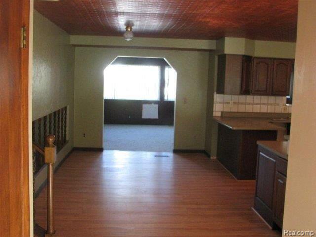3417 Farnsworth Road Lapeer, MI 48446 - Photo 4 of 14 4.jpg