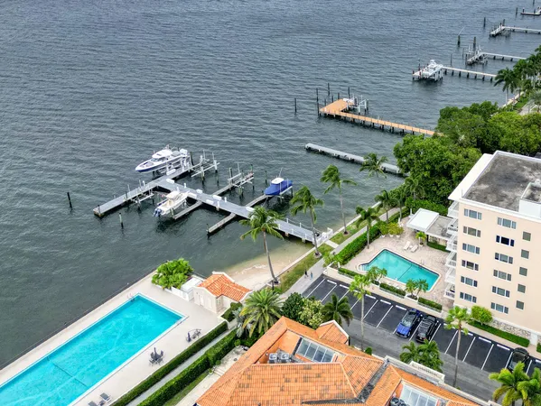 $10,000 | 250 North Bradley Place, Unit 402, Palm Beach, FL 33480