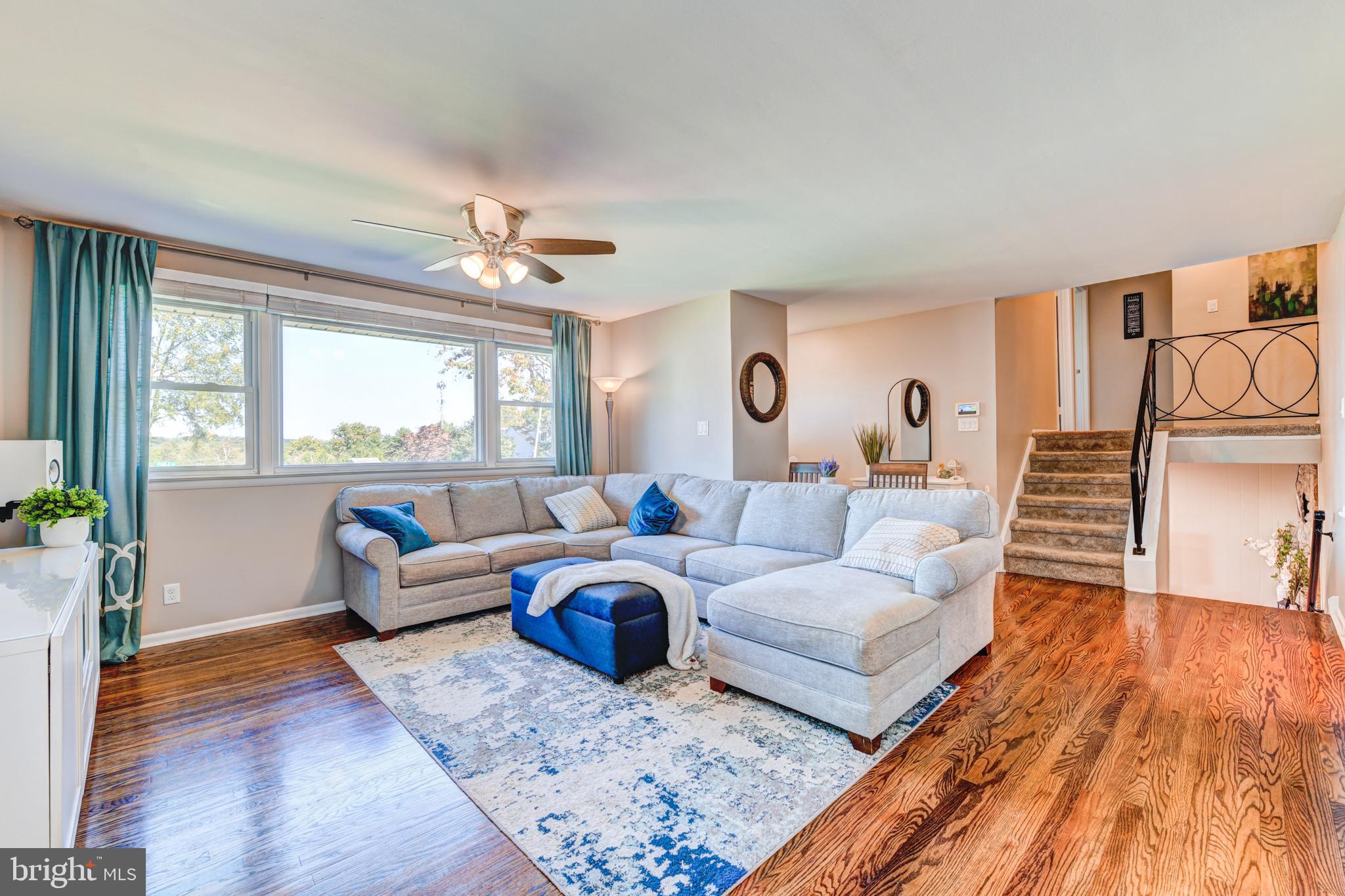 218 Preston Road Flourtown, PA 19031 - Photo 5 of 41 Lots of Natural Light