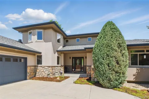 a view of a house with entertaining space