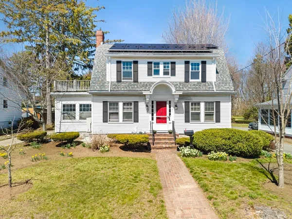 $559,999 | 61 Oak Street, Brockton, MA 02301