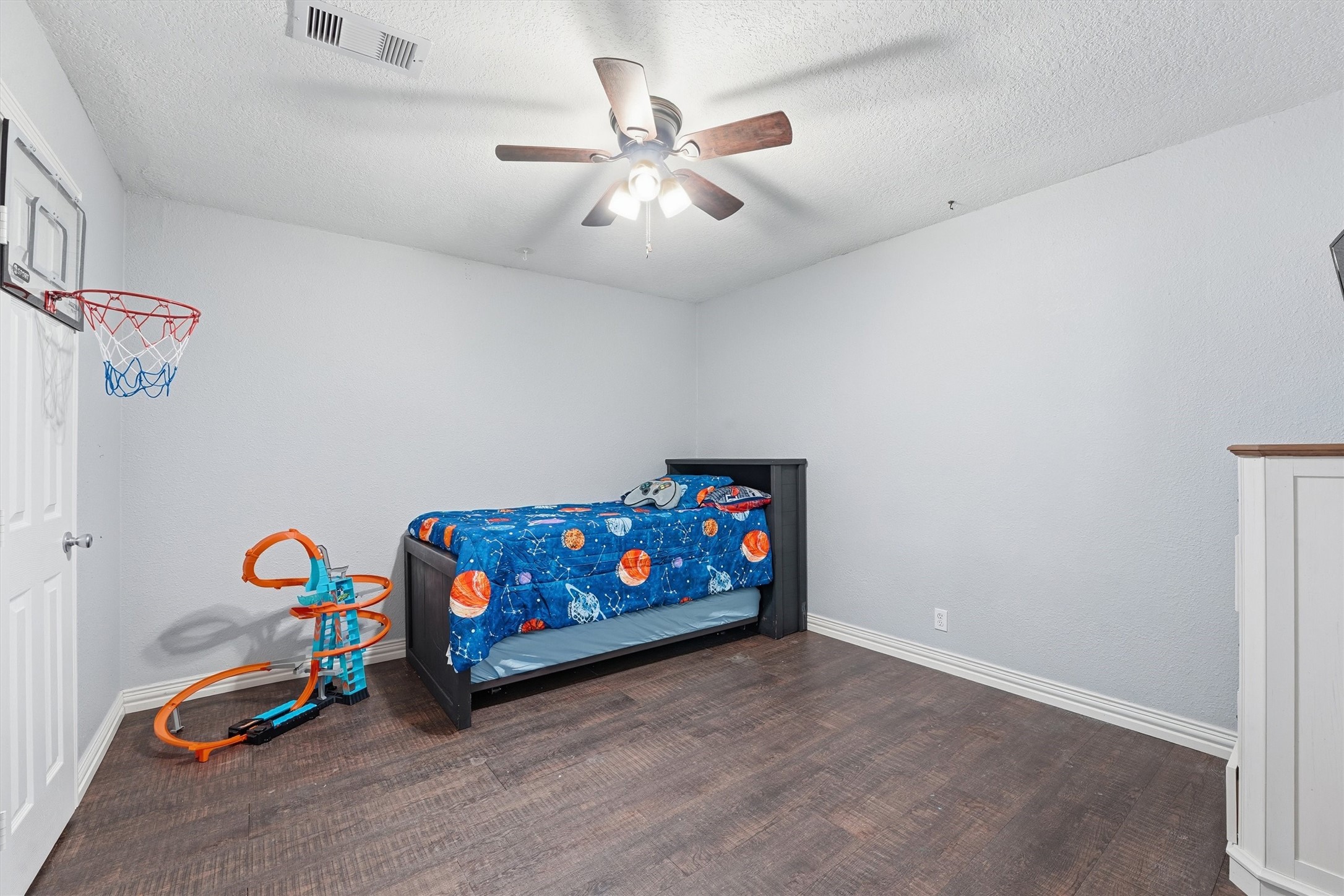 611 Reidland Road Crosby, TX 77532 - Photo 20 of 35 secondary bedroom