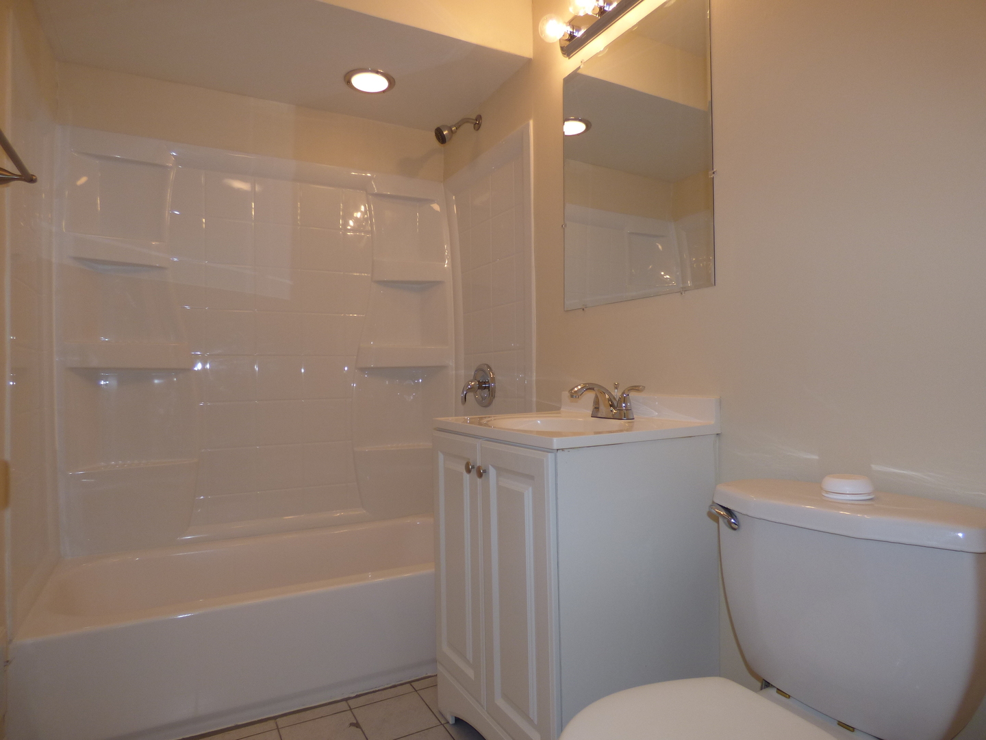 1233 Howard Avenue Berkeley, IL 60163 - Photo 8 of 20