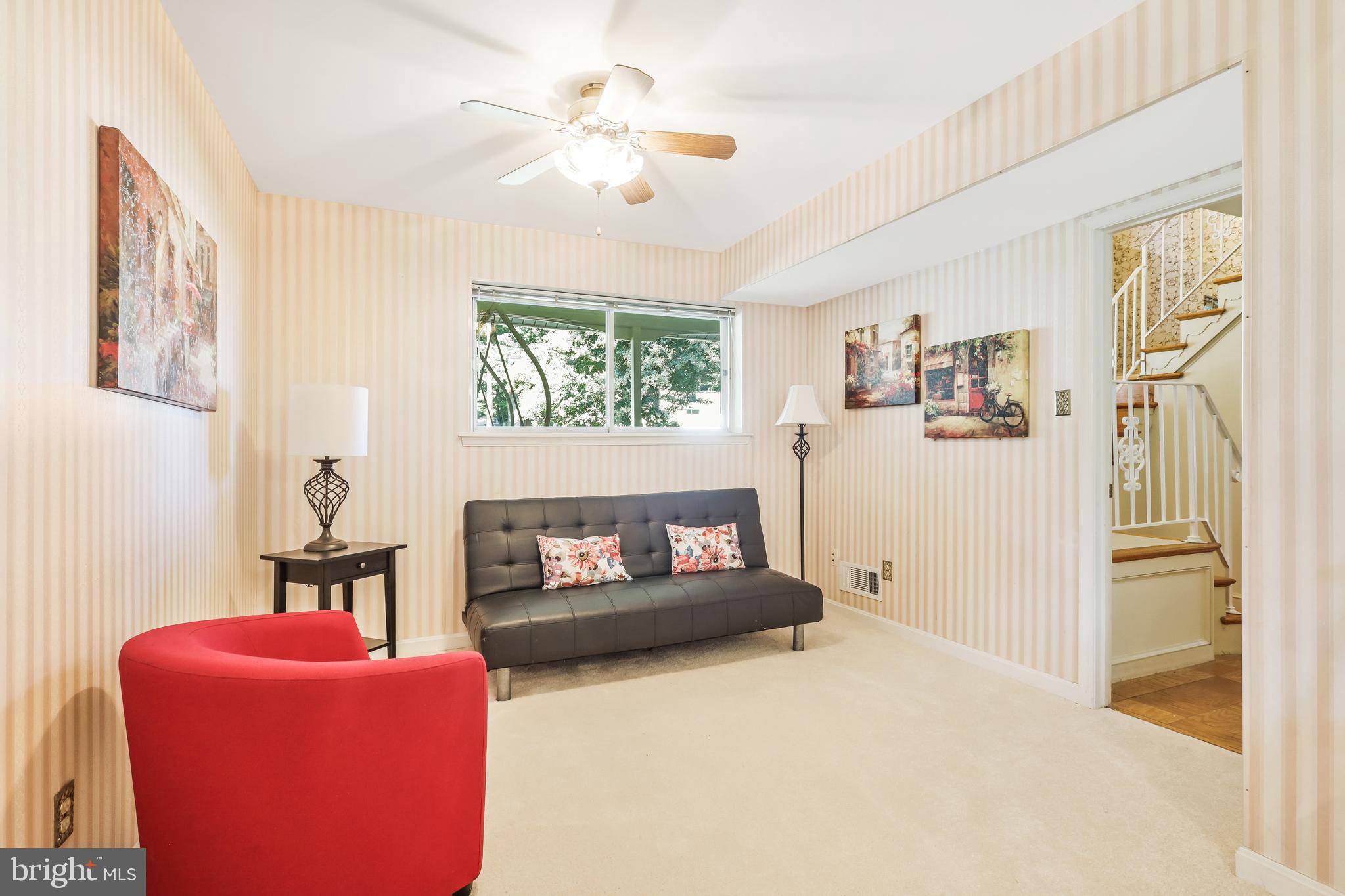 8905 Victoria Road Springfield, VA 22151 - Photo 15 of 47