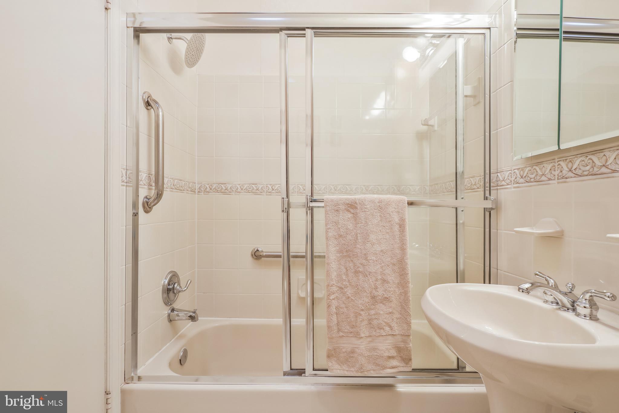 8905 Victoria Road Springfield, VA 22151 - Photo 27 of 47