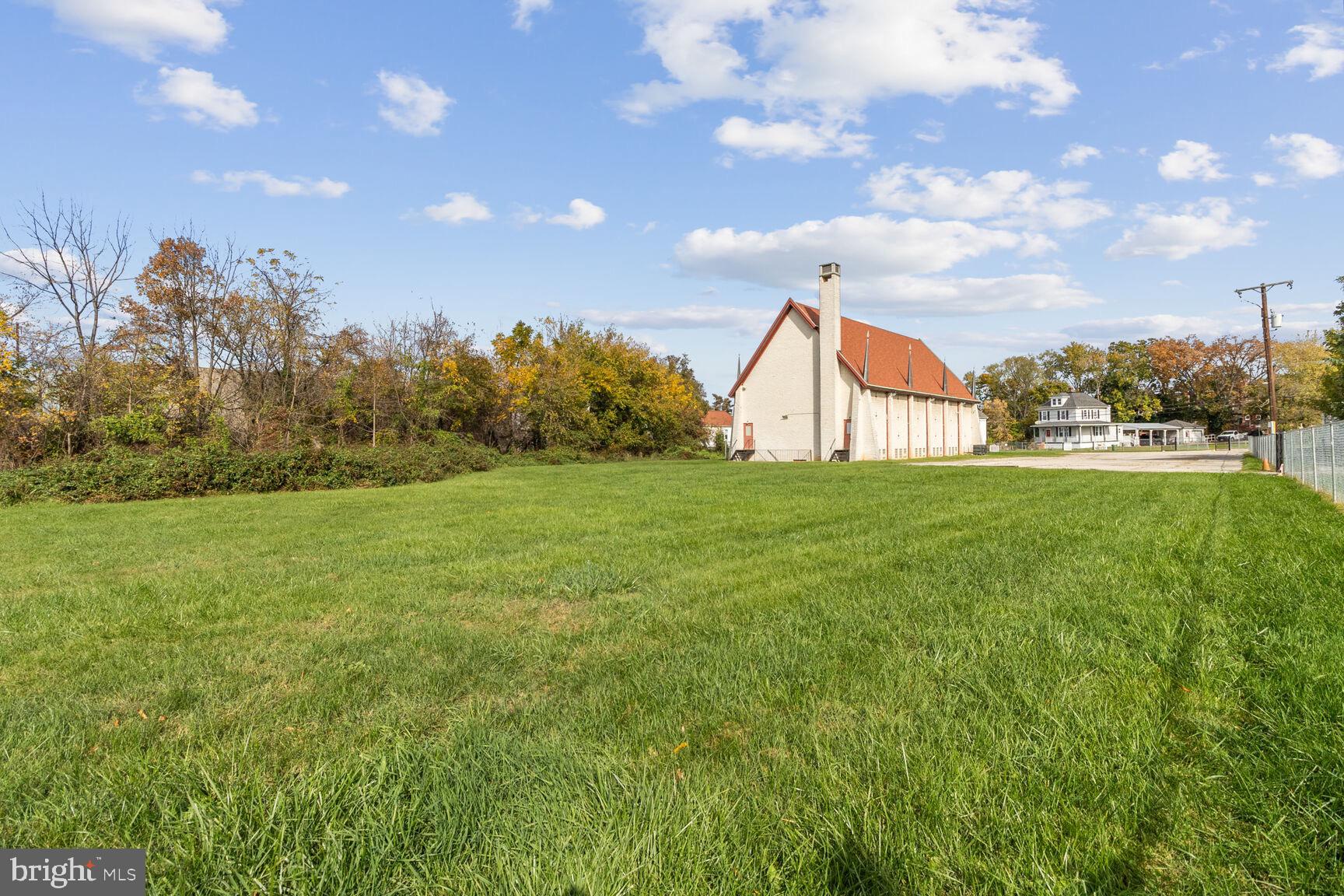 1018 Haverhill Road Baltimore, MD 21229 - Photo 2 of 8