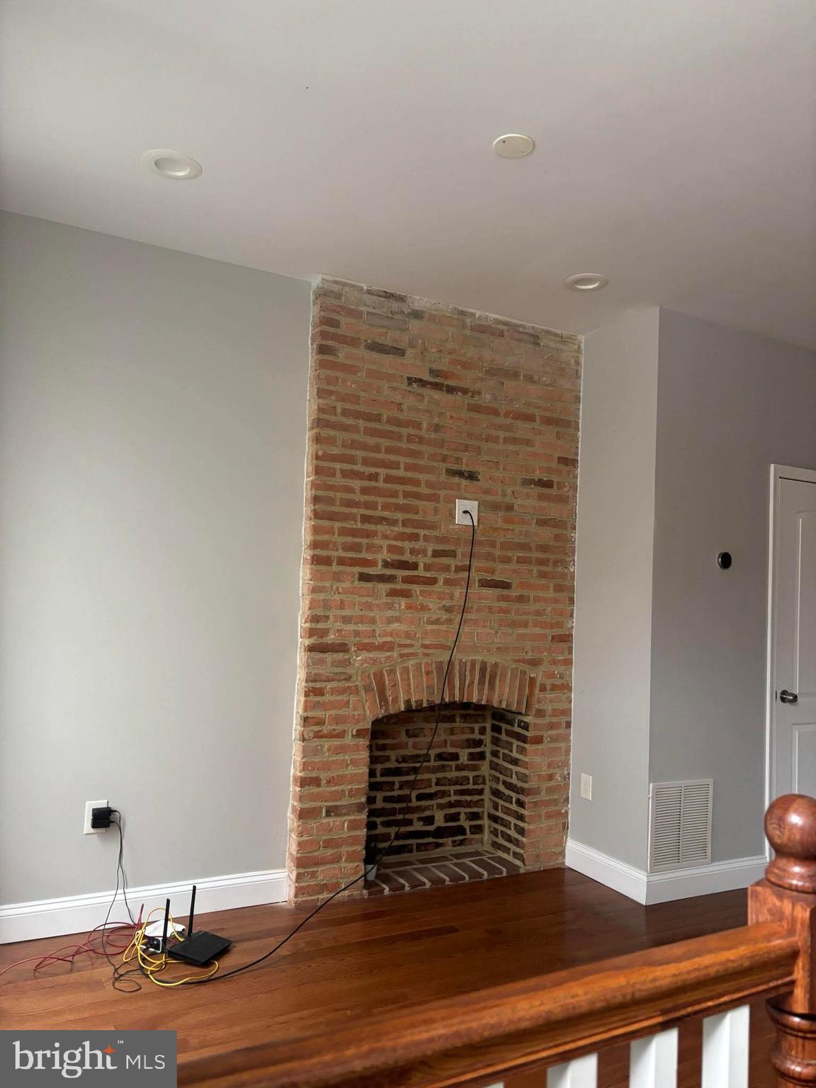 411 Robert Street Baltimore, MD 21217 - Photo 4 of 18