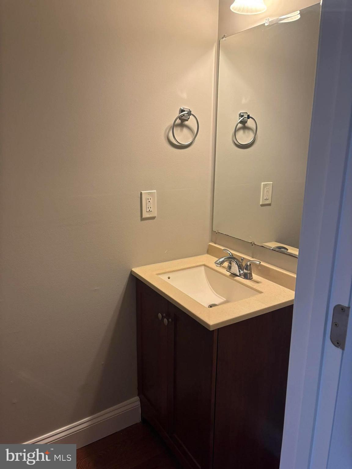 411 Robert Street Baltimore, MD 21217 - Photo 7 of 18