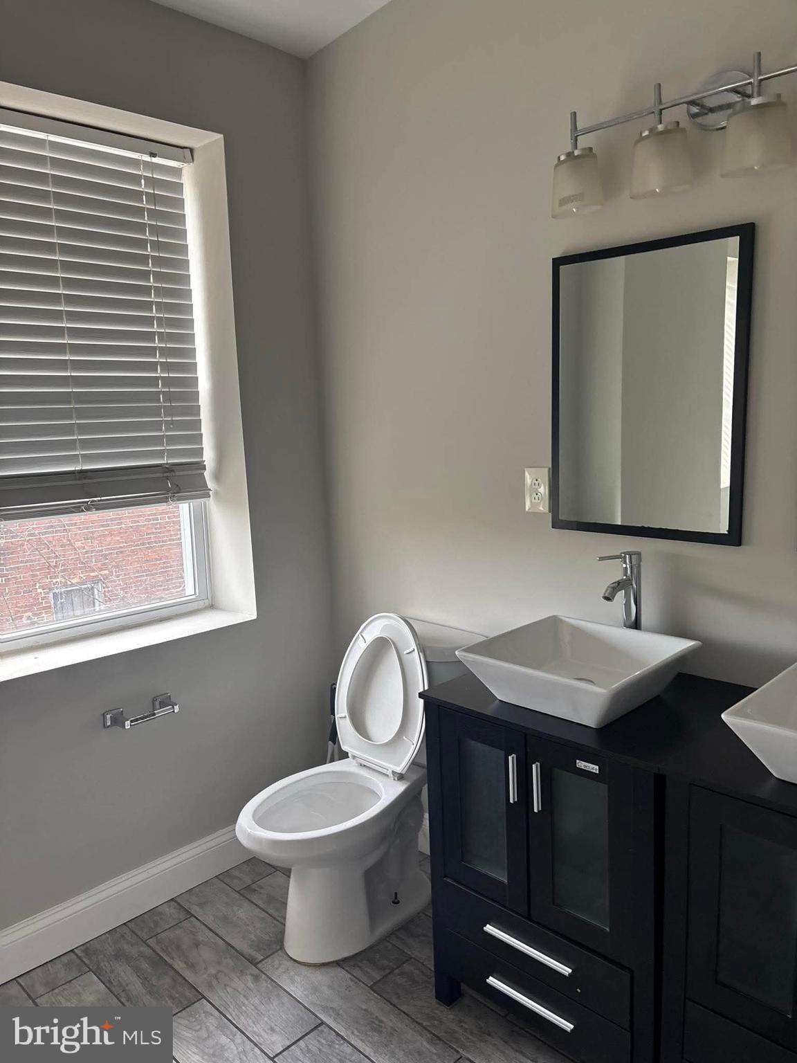 411 Robert Street Baltimore, MD 21217 - Photo 10 of 18