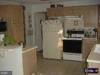 2416 Broadlane Road Williamstown, NJ 08094 - Photo 2 of 5