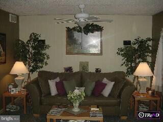 2416 Broadlane Road Williamstown, NJ 08094 - Photo 4 of 5