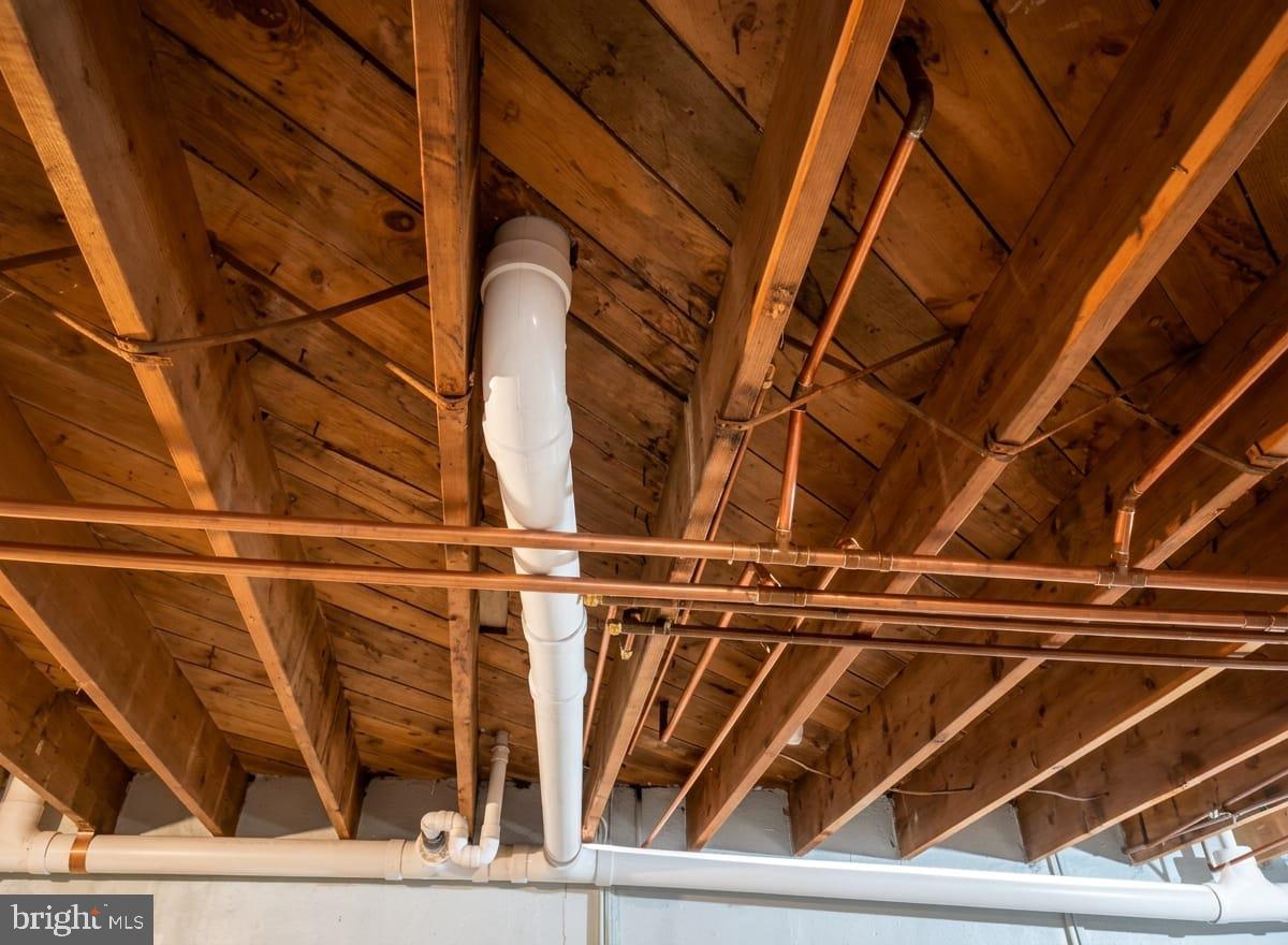 110 High Street Hamilton, NJ 08611 - Photo 30 of 30 a close up of air conditioner duct