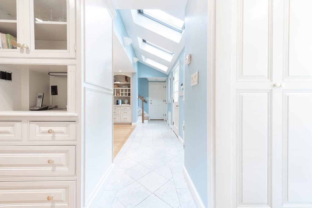 58 Juniper Road Weston, MA 02493 - Photo 17 of 42